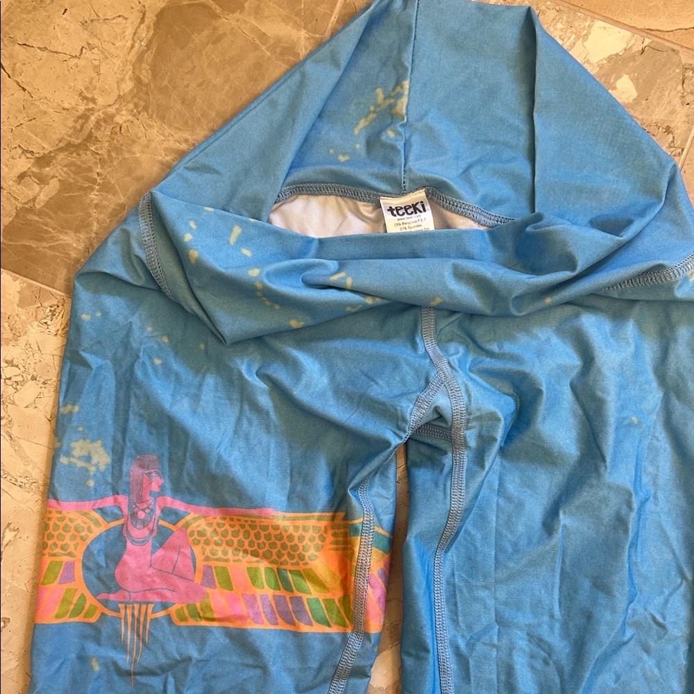 Teeki Blue Leggings with Pink Accents - Picture 4 of 7